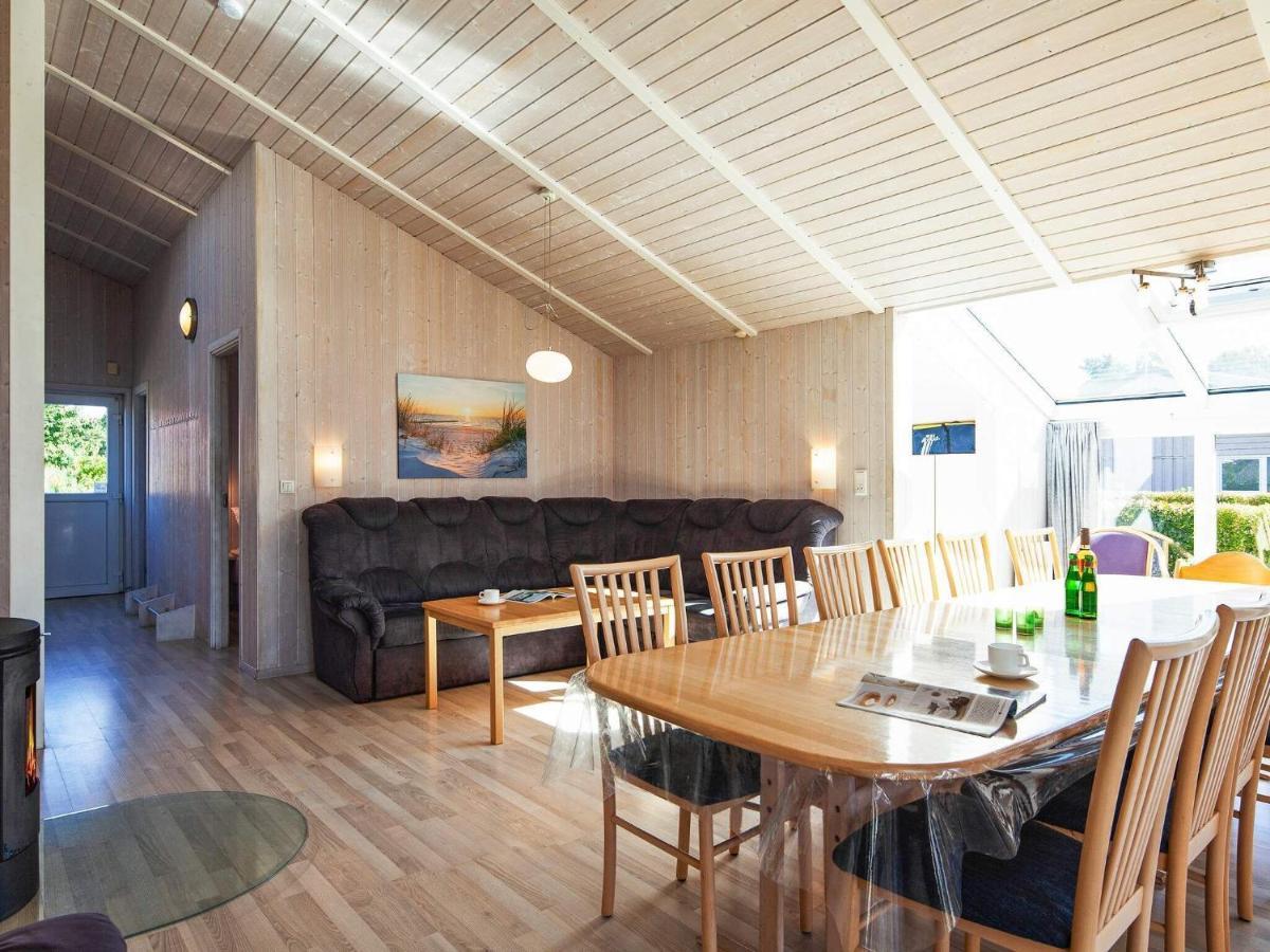 12 Person Holiday Home In Grömitz Exterior foto