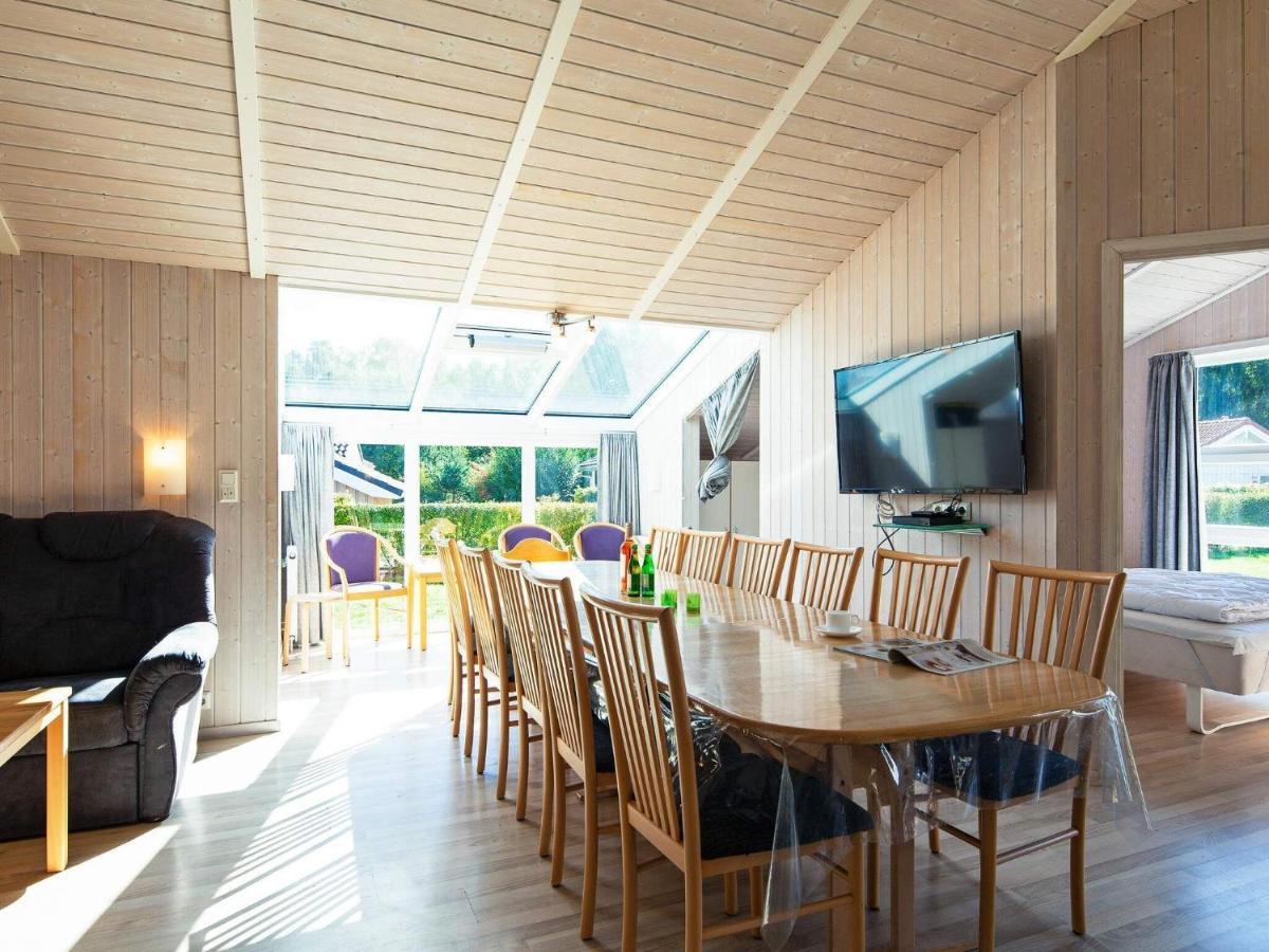 12 Person Holiday Home In Grömitz Exterior foto