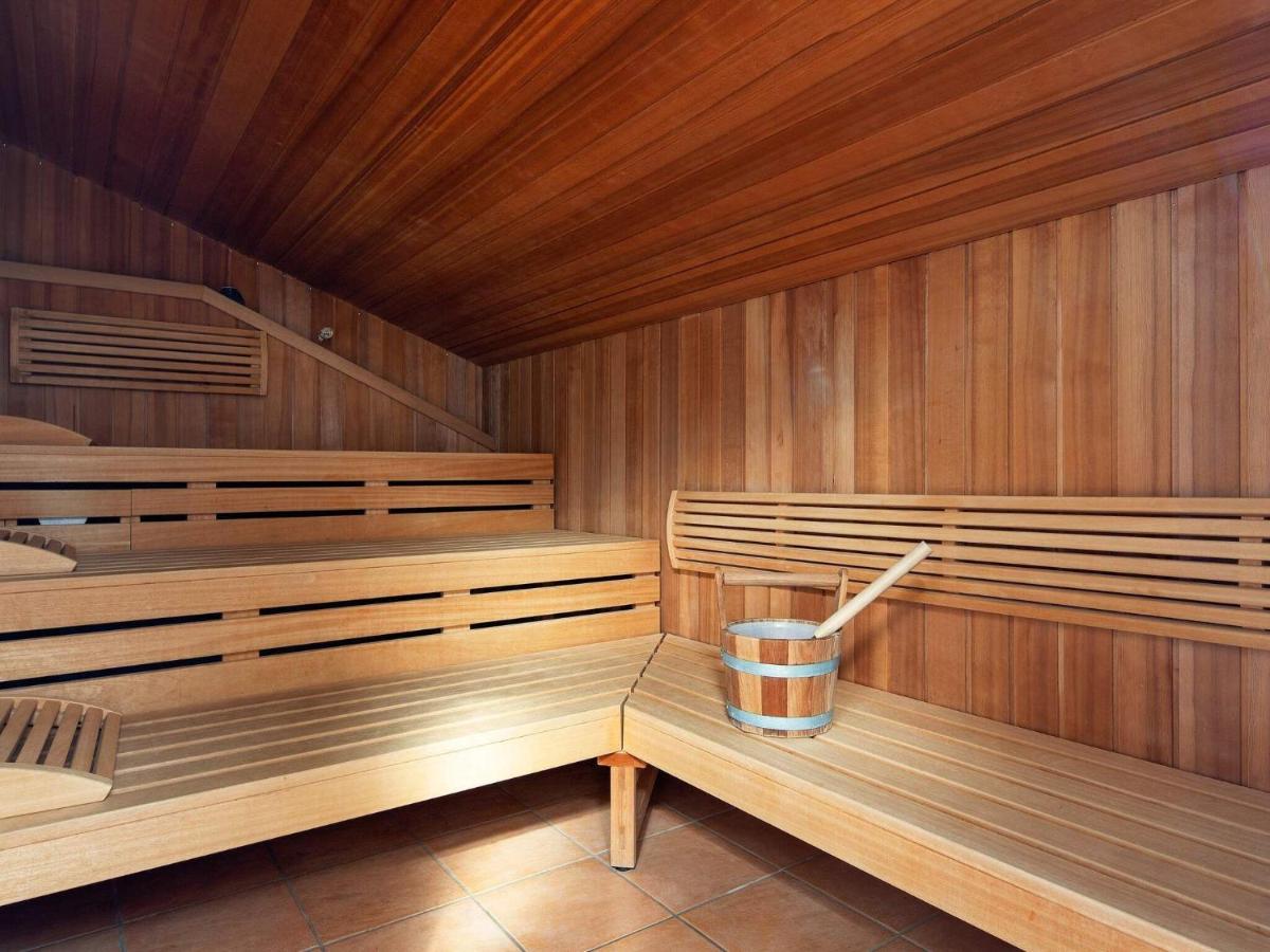 12 Person Holiday Home In Grömitz Exterior foto