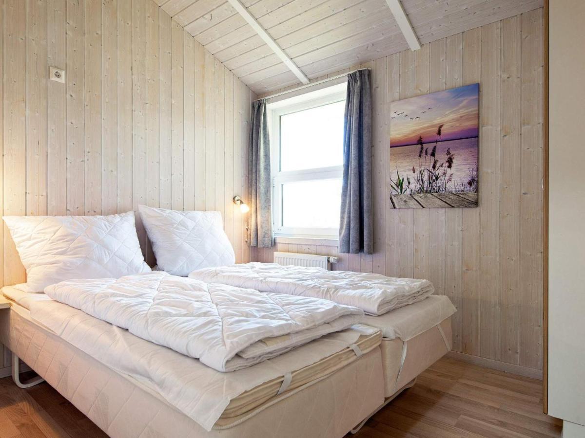 12 Person Holiday Home In Grömitz Exterior foto